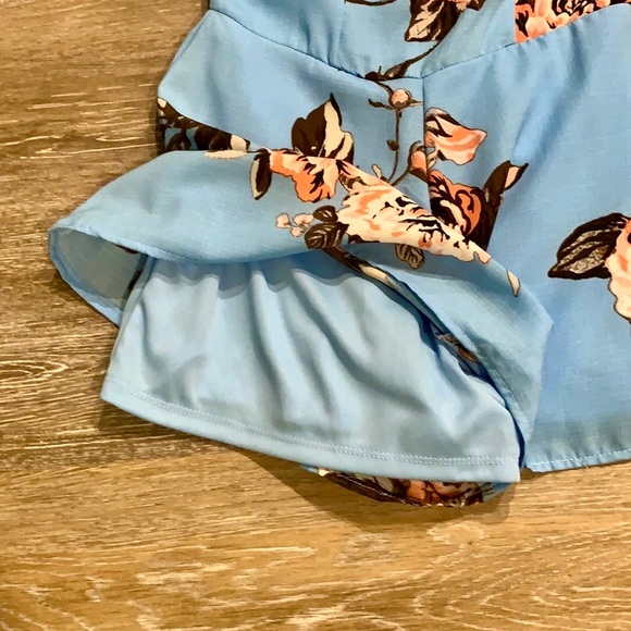 NWOT Floral Off the Shoulder Romper - Picture 7 of 7